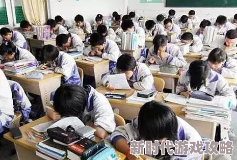 高中生被老师第一次处破女特级教师直播授课引百万学生在线学习